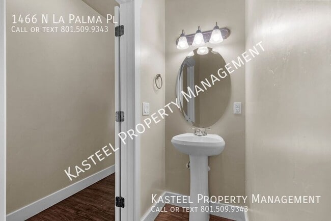 Building Photo - 1466 La Palma Pl