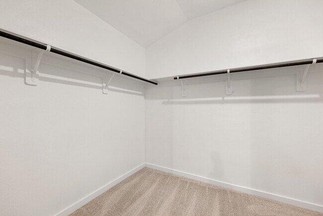 Building Photo - 6611 Castella Dr