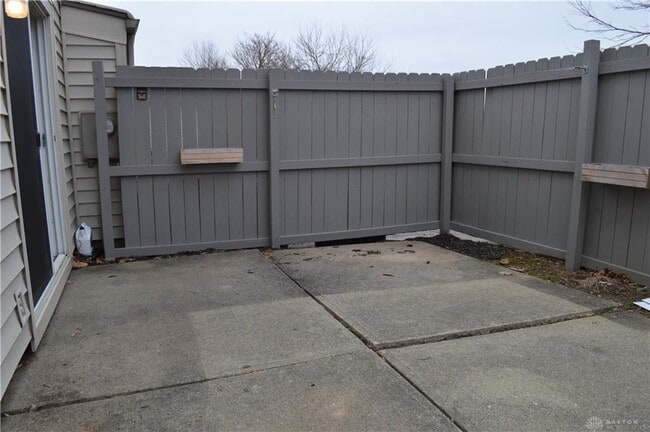 Building Photo - 1215 Robbins Run Ct