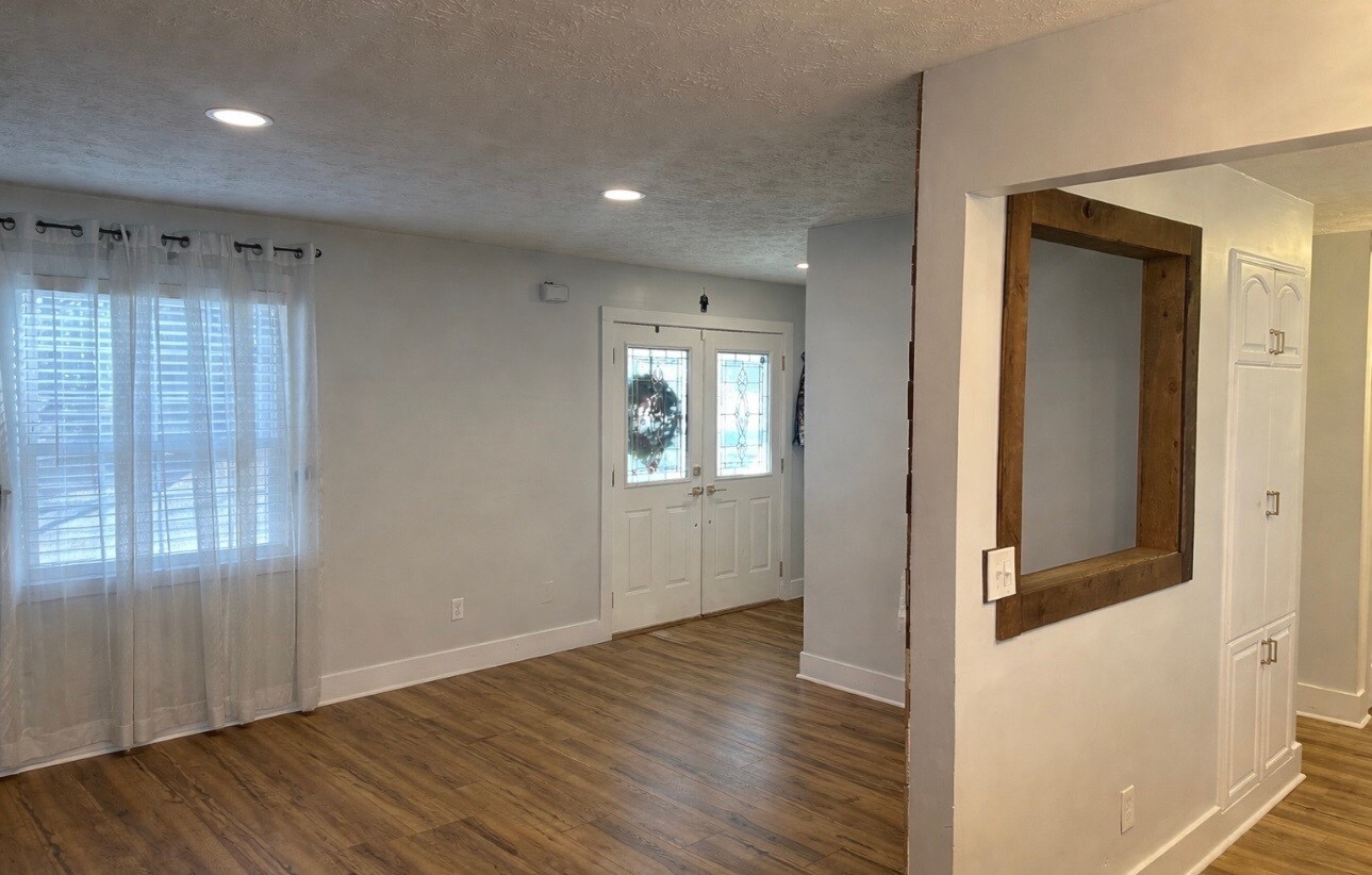 Building Photo - 2453 Regal Ct