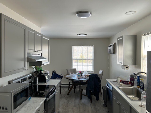 Building Photo - 1305 Brislin Rd