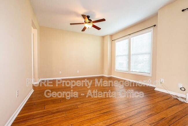 Building Photo - 13117 W Twin Alley