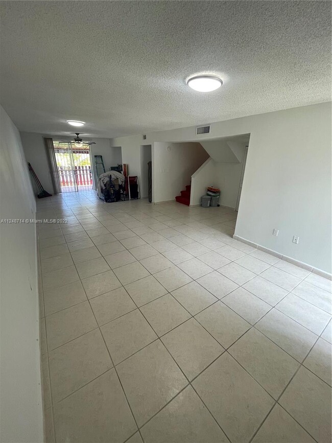 Building Photo - 500 NW 107th Ave  10C Miami Fl 33172