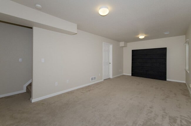 Building Photo - Lovely Ranch Style Home!