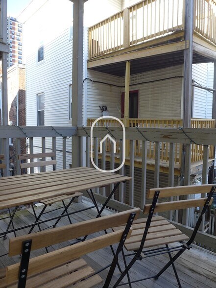 Building Photo - 15 Shepherd Ave