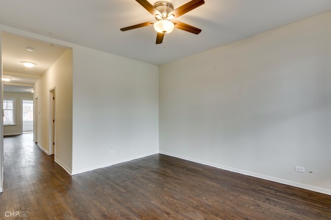 Building Photo - 2655 W Leland Ave