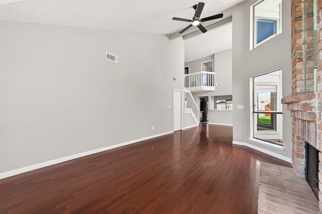 Building Photo - 10707 Staghill Dr