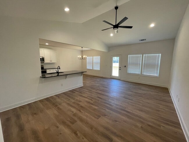 Building Photo - Brand New 3/2 House in Celanese- $1,995