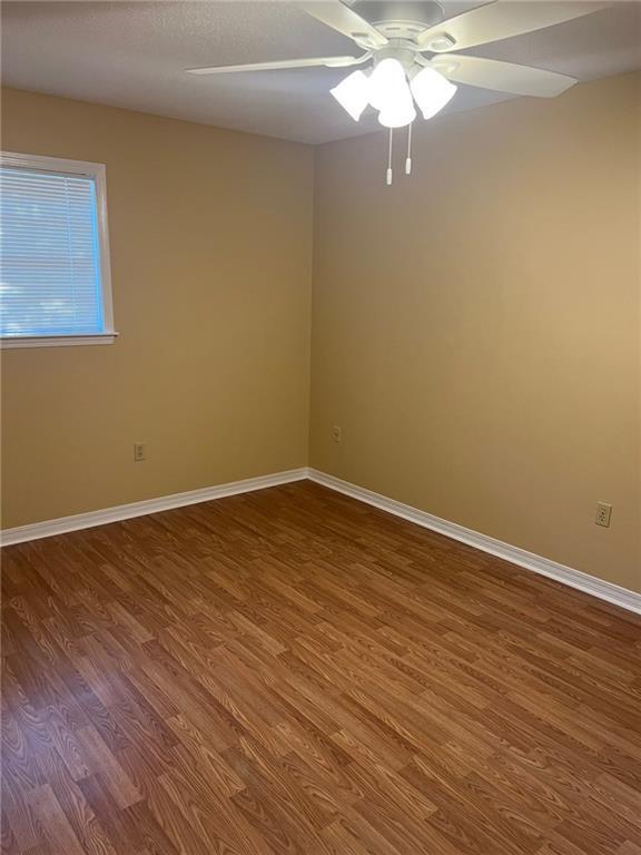 Building Photo - 4861 Woodcliff Dr N