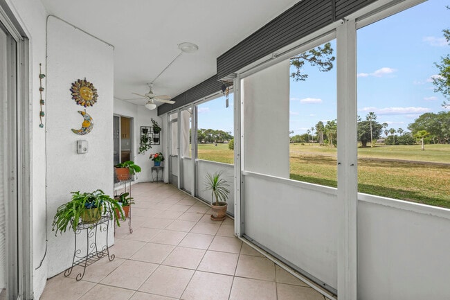 Building Photo - 3871 Via Poinciana