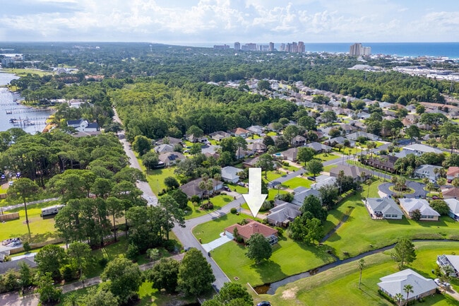 Building Photo - 437 S Shore Dr