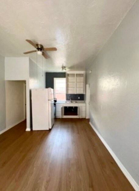 Building Photo - 6089 1/4 Cashio St