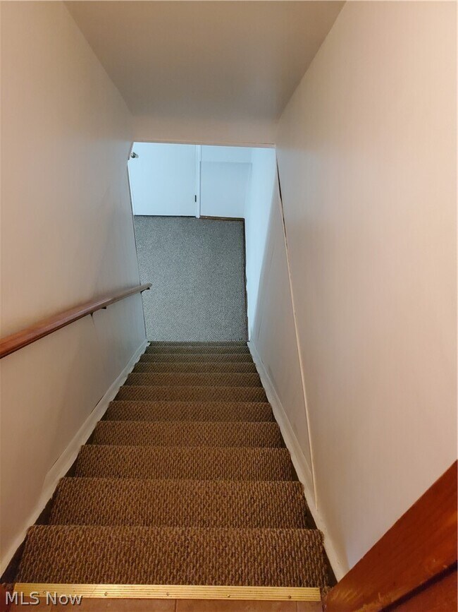Building Photo - 2562 3rd St