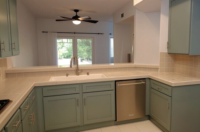 Kitchen - 23057 Park Dulce