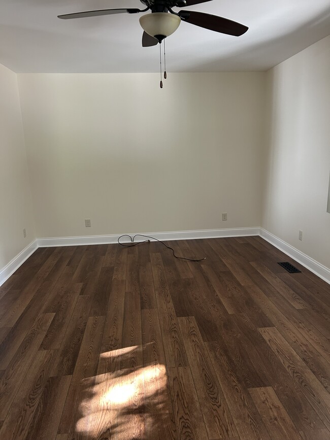 Building Photo - 50 Overlook Dr