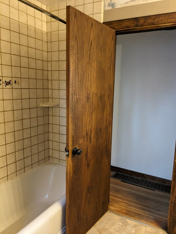 Building Photo - 5028 Eastside Hwy