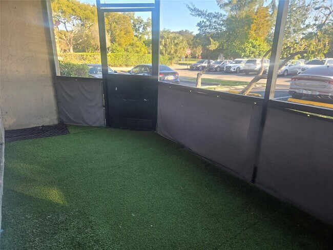 Building Photo - 3252 Foxcroft Rd