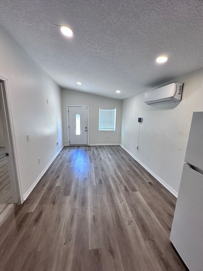 Building Photo - Hidden Murray Hill Gem – Private Rear Unit Available