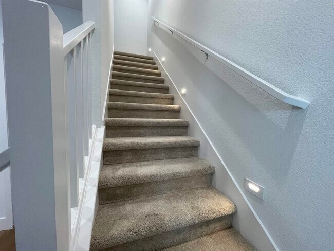 Building Photo - 5708 Melon Ct