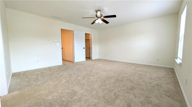 Building Photo - 521 Windstone Trail