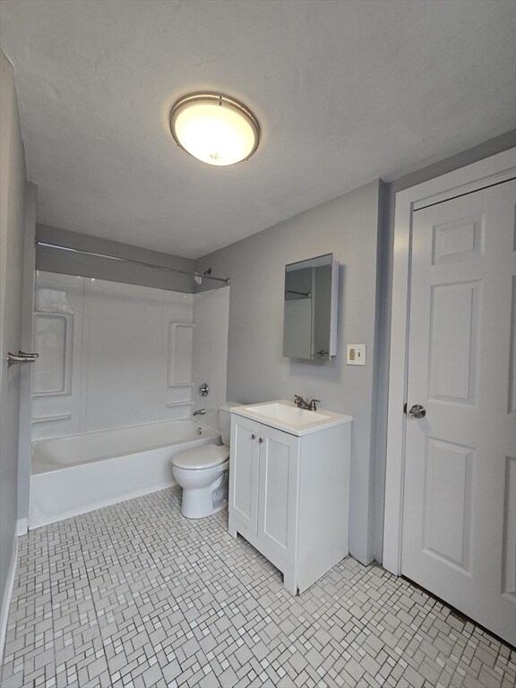 Building Photo - 604 Essex St