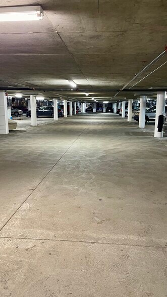 Building Photo - 2255 Showers Dr