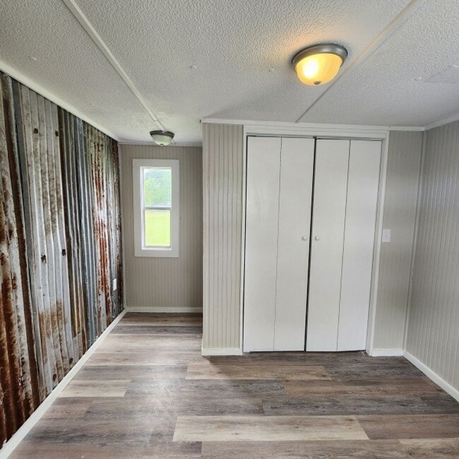 Building Photo - 2 Bedroom House in Woden Available- Accept...