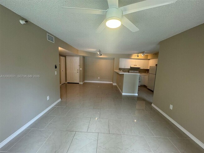 Building Photo - 111 Yacht Club Way