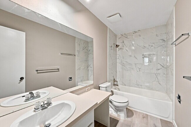 Building Photo - $2,340.95, 2 Beds - 3 Bath, Single Family Home in Littleton with Brand New Appliances!