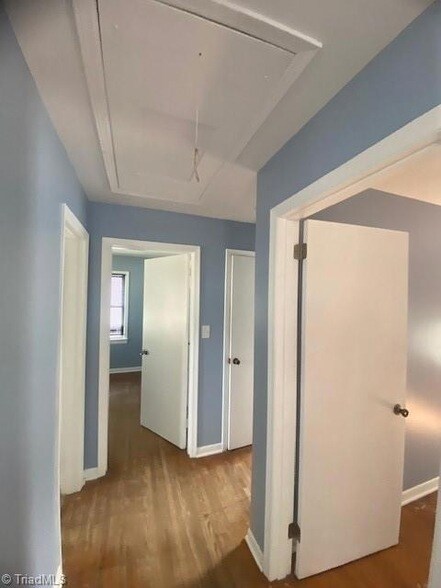 Building Photo - 910 Arch St