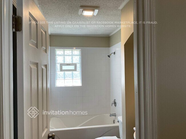 Building Photo - 16405 George Dr