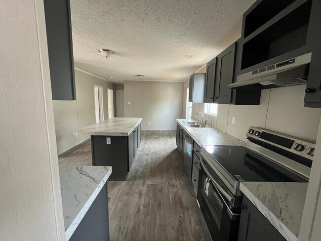 Building Photo - 307 Marcus crt