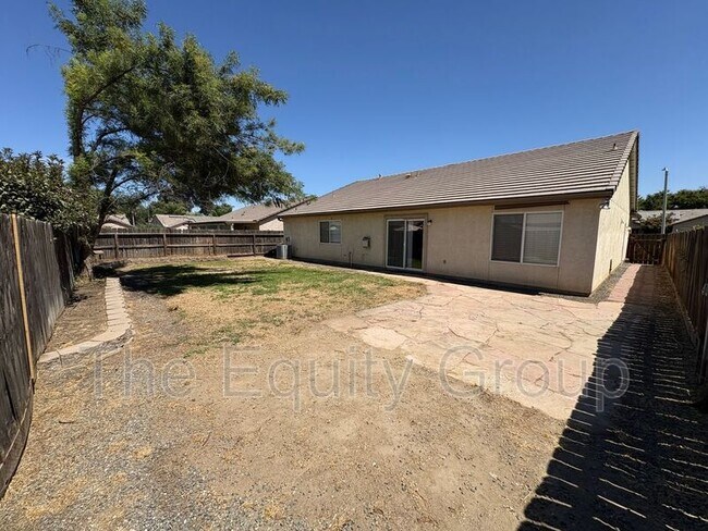 Building Photo - 429 N Amador St