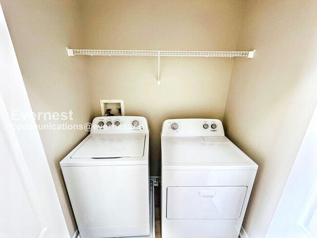 Building Photo - 16351 Swan View Cir