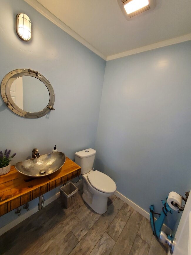 Building Photo - 755 2nd St