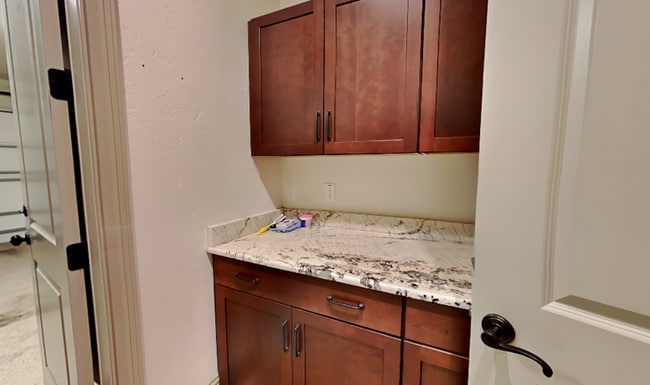 Building Photo - 1240 Poinsettia Ave