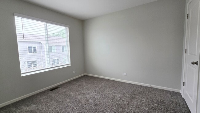 Building Photo - 2484 Alison Ave