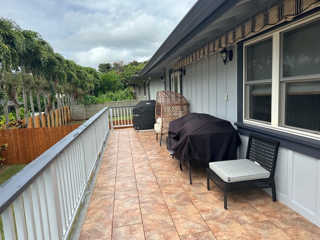 Building Photo - 4614 Haleilio Rd