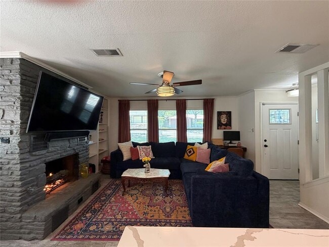 Building Photo - 2626 Baxter Dr