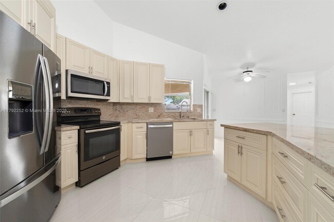 Building Photo - 1400 SW 54th Ave