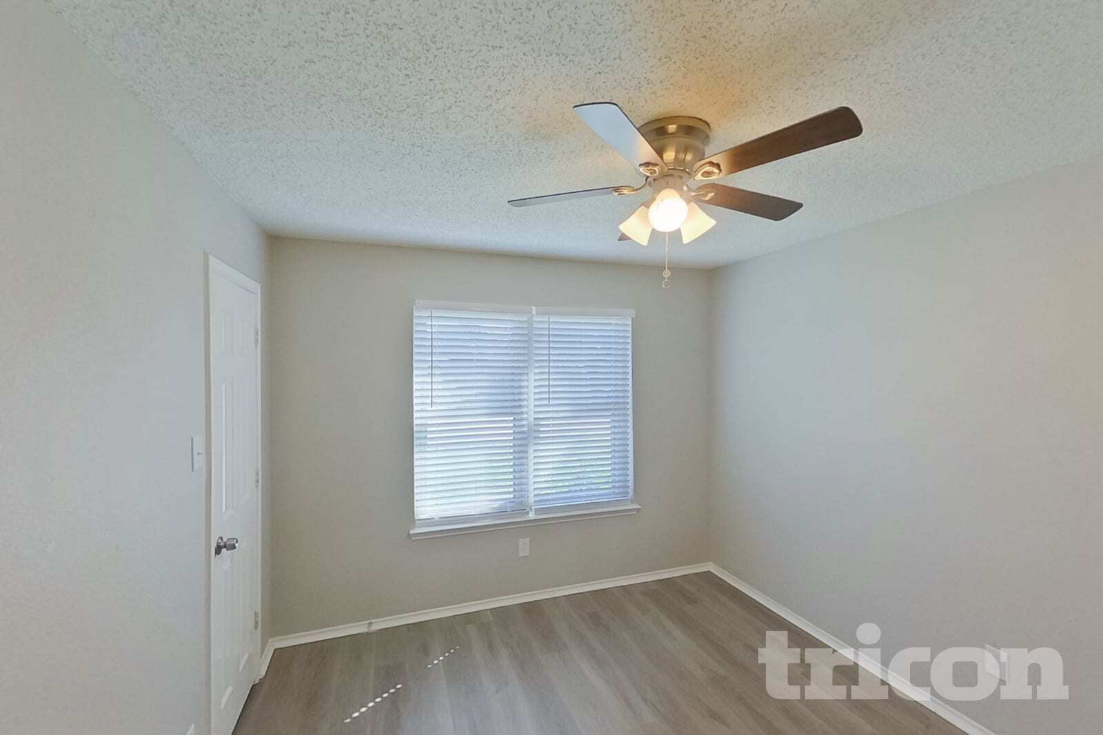 Building Photo - 1253 Essex Dr