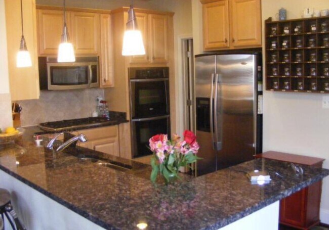Building Photo - 2218 Leesborough Dr