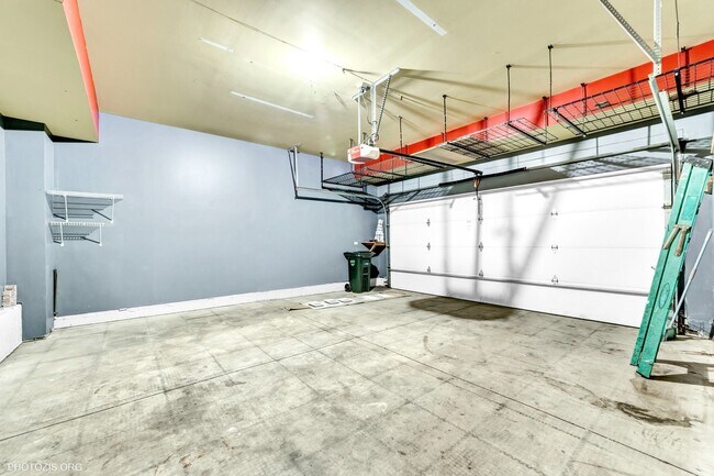 Building Photo - 1342 N Winslowe Dr