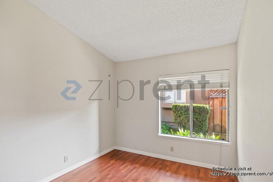 Building Photo - 1618 Seacreek Way