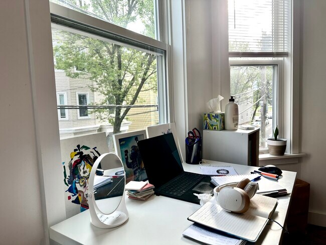 Building Photo - 19 Marney St