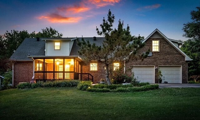 Building Photo - 908 Hunter Ln