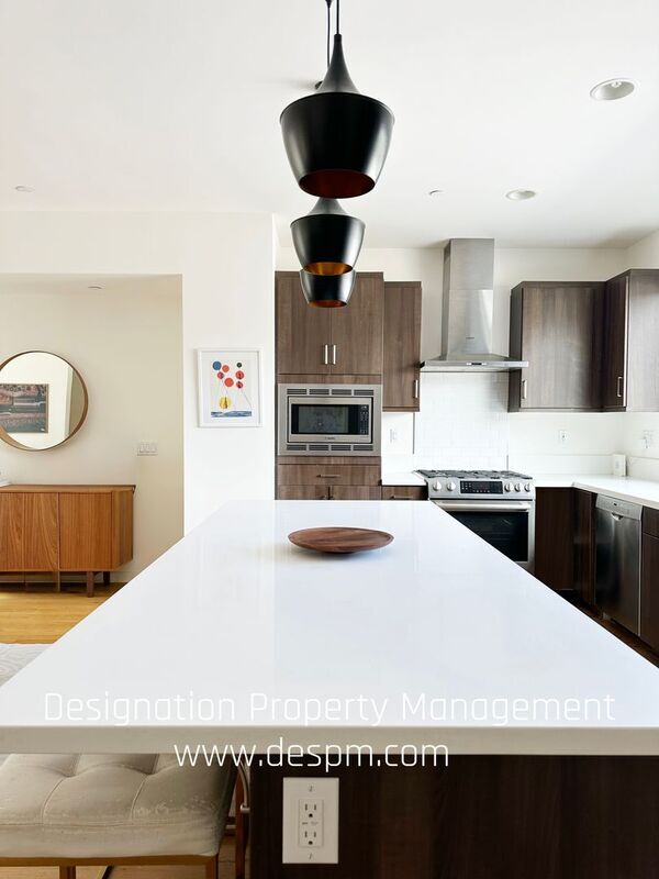 Building Photo - 1431 1/2 Waterloo St.