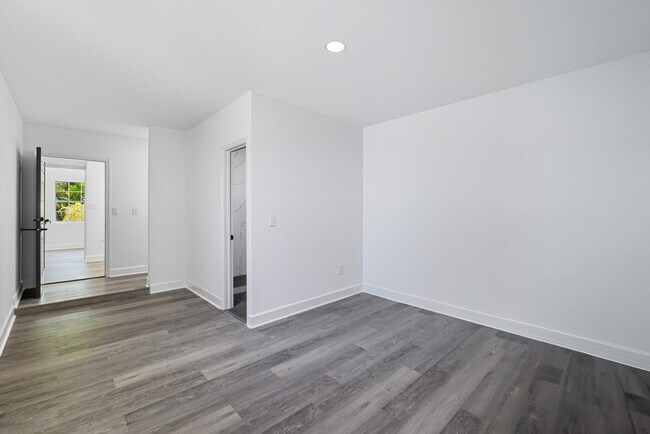 Building Photo - 2491 Coronado Way