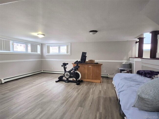 Building Photo - 244 Martin Dr