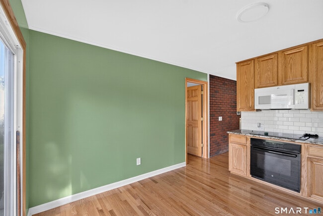 Building Photo - 105 Bear Paw Rd